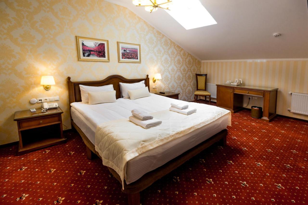 Hotel Fenix Town Vinnycja Exteriér fotografie