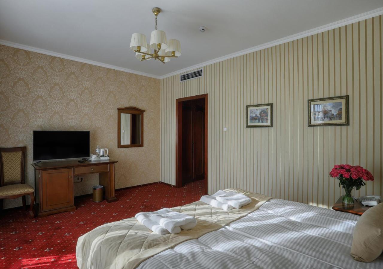 Hotel Fenix Town Vinnycja Exteriér fotografie
