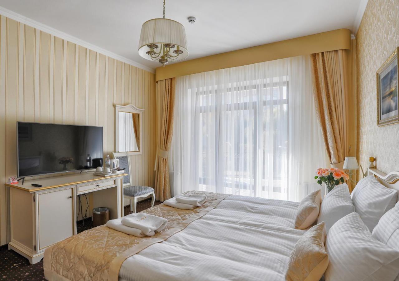 Hotel Fenix Town Vinnycja Exteriér fotografie