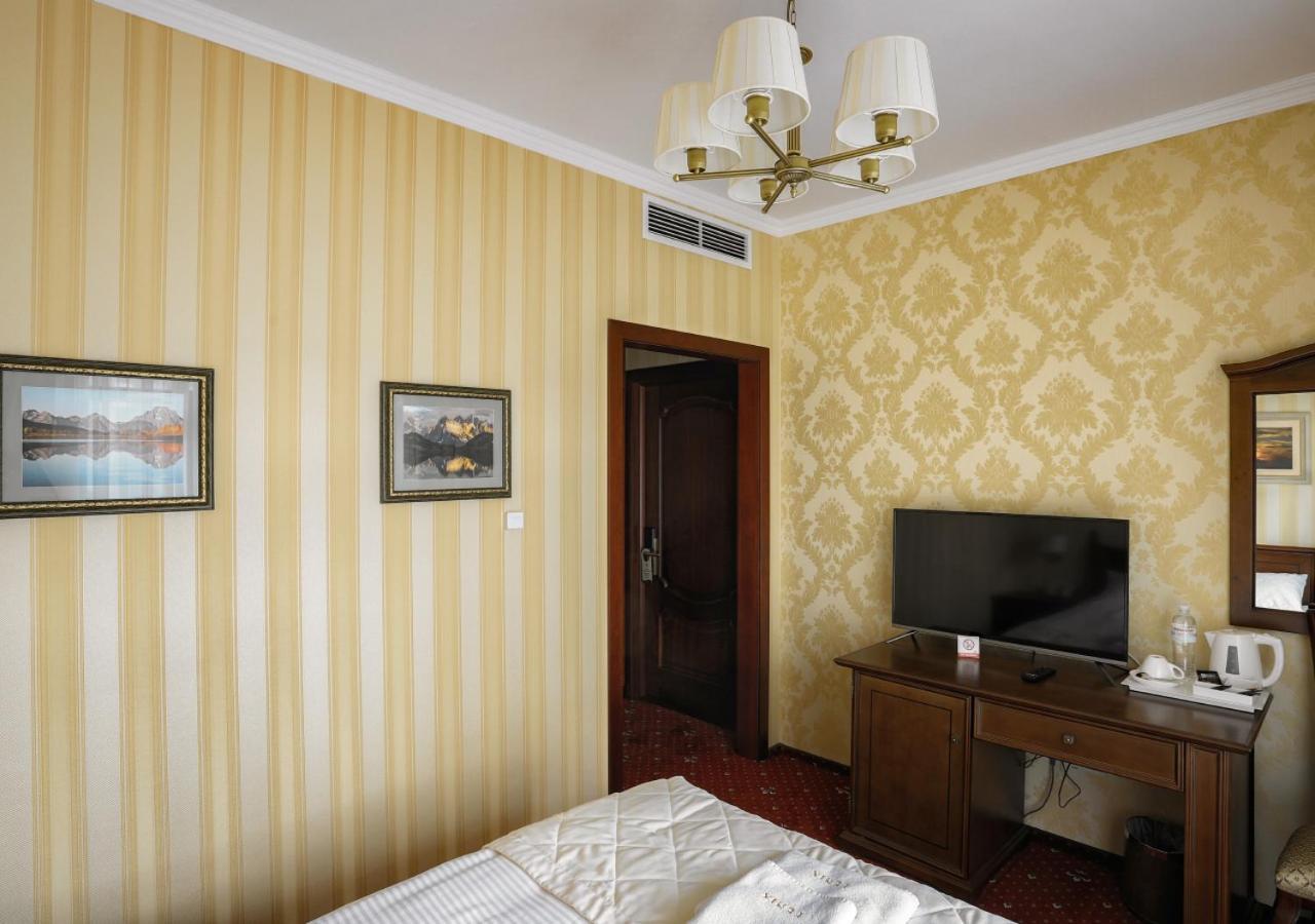 Hotel Fenix Town Vinnycja Exteriér fotografie
